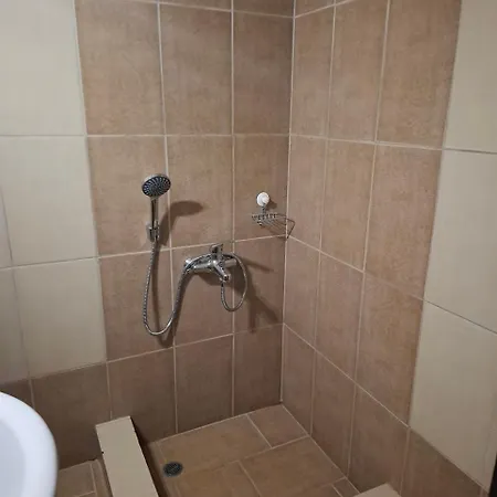 Corali 3* سارتي