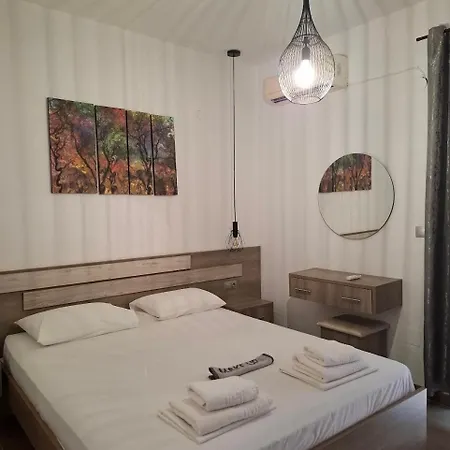 Corali 3* سارتي