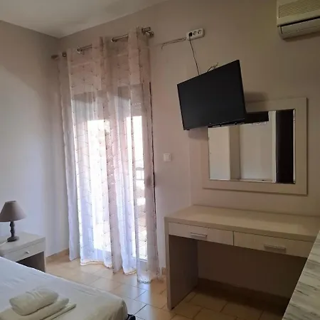 Corali 3* سارتي