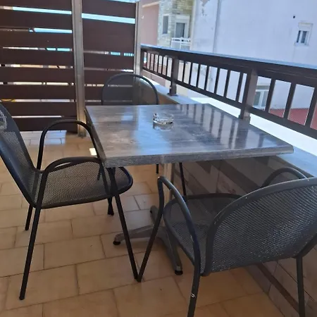 Ξενοδοχείο με διαμερίσματα Corali